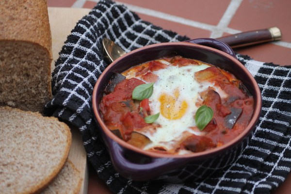 Baked eggs with ratatouille@healthyfoodiebaby